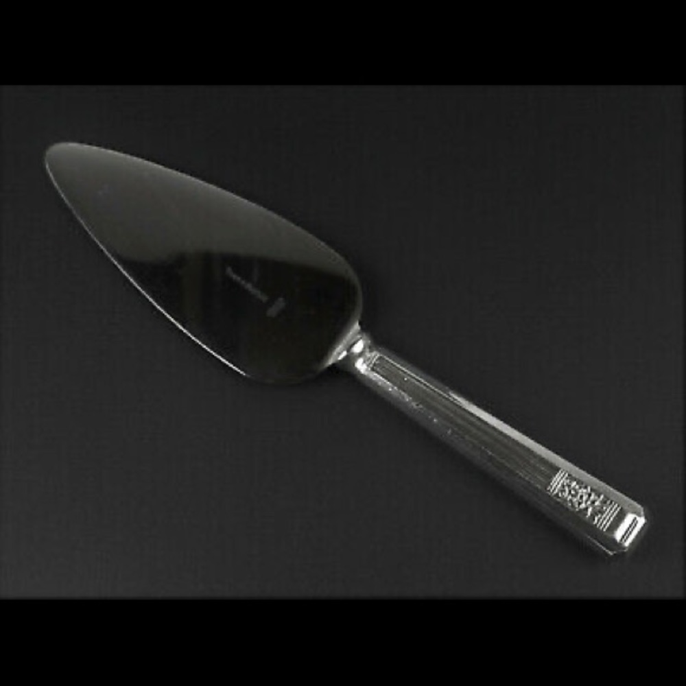Vintage Viners of Sheffield England Silver Plated Pie / Cake Server